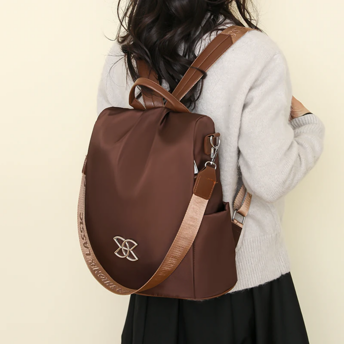 Mochila Bolsa Feminina StyleClass + Duas Carteiras de Brinde